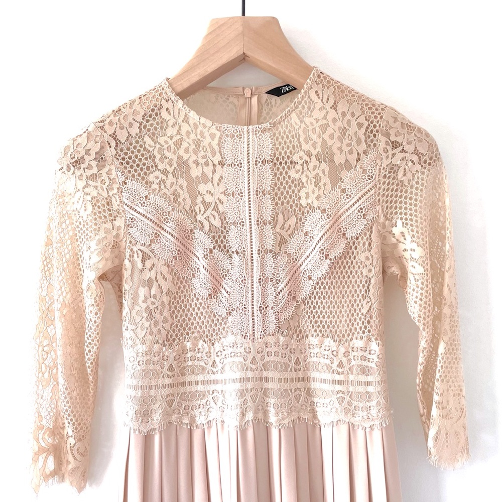 Zara Nude Delicate Lace Dress size XS